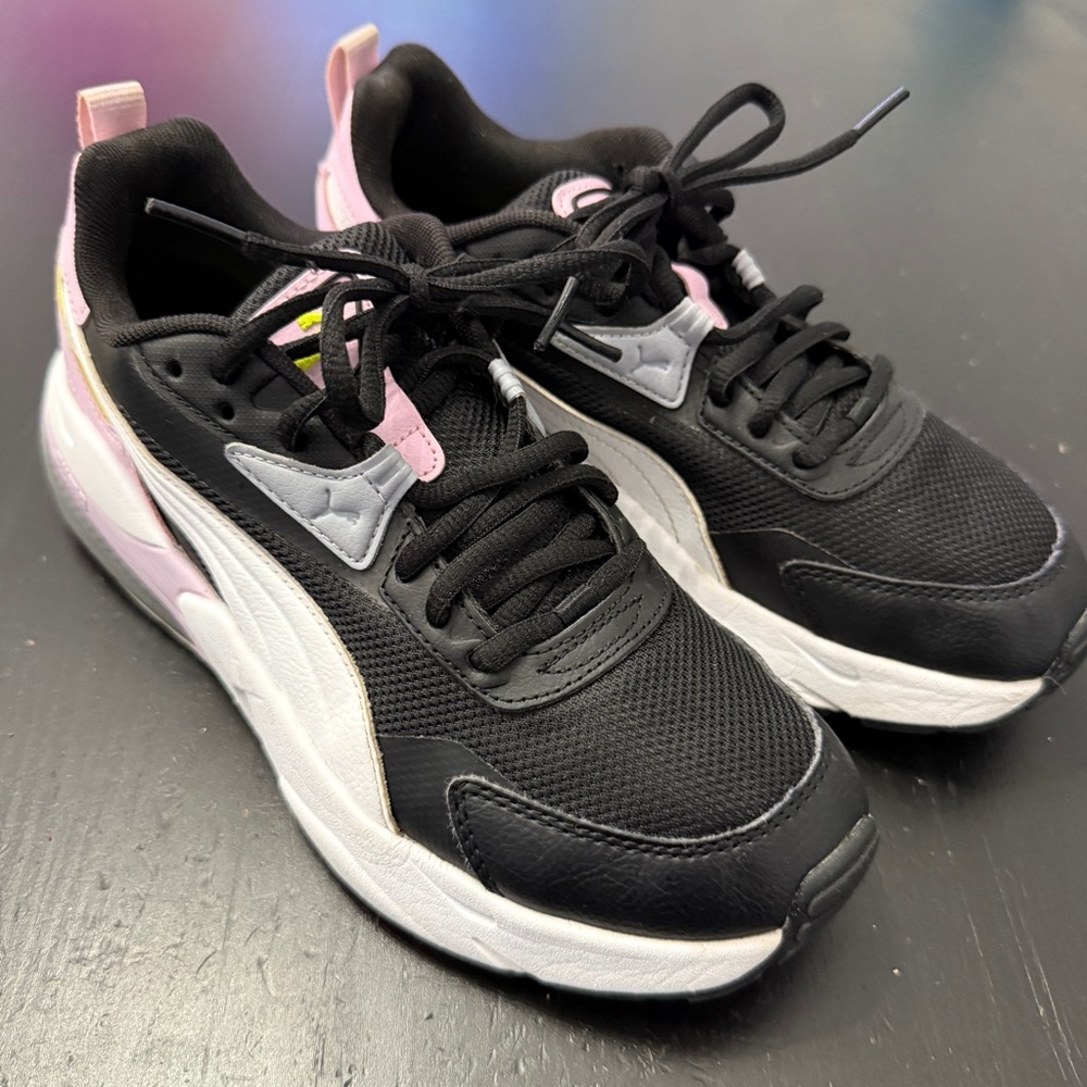 Puma Black & Pink Women's Athletic Sneakers 8.5